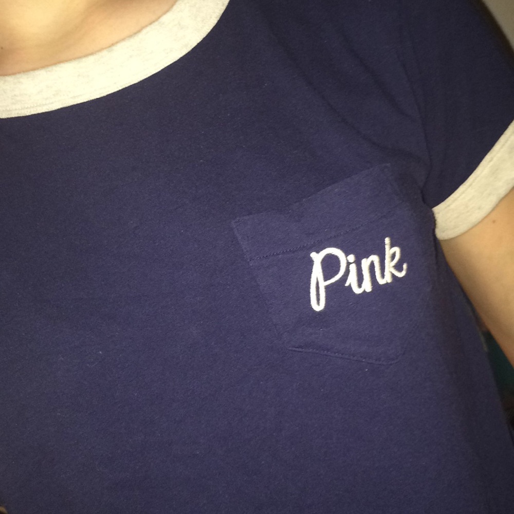 pink tee